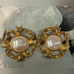 Vintage Monet bow earrings